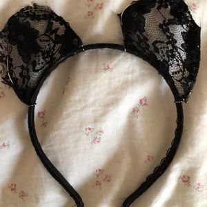 Ariana Grande lace cat ears
